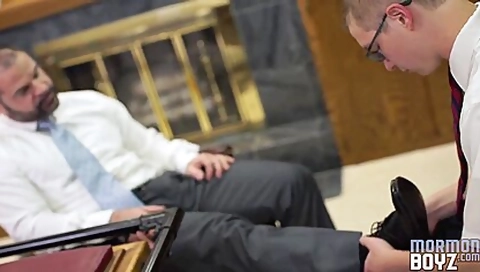 White Get-up Mormon Boy Sucking His Elders Meaty Dong
